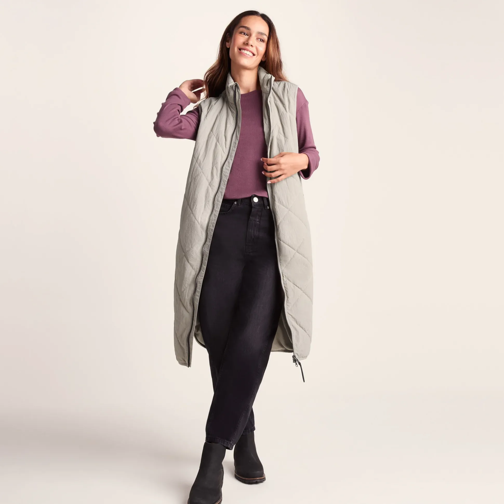 Anda Womens Shower Resistant Insulated Gilet - Dark Taupe
