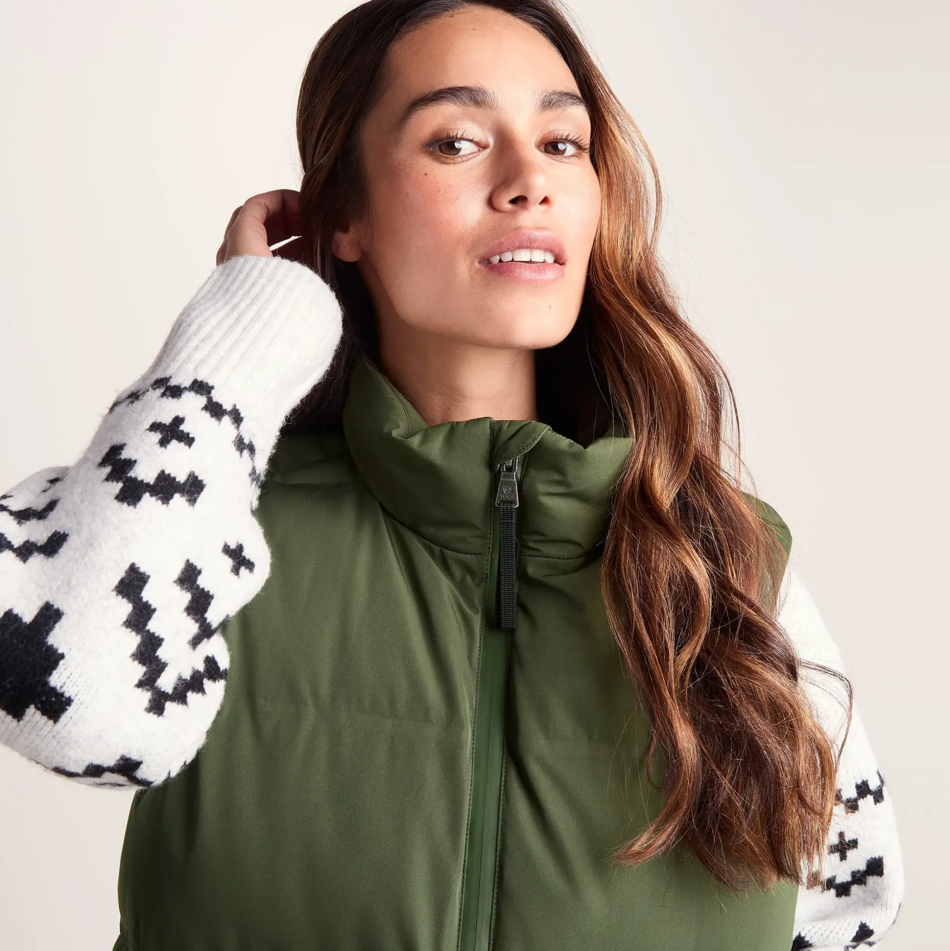 Elyna Womens Shower Resistant Insulated Gilet - Dark Green