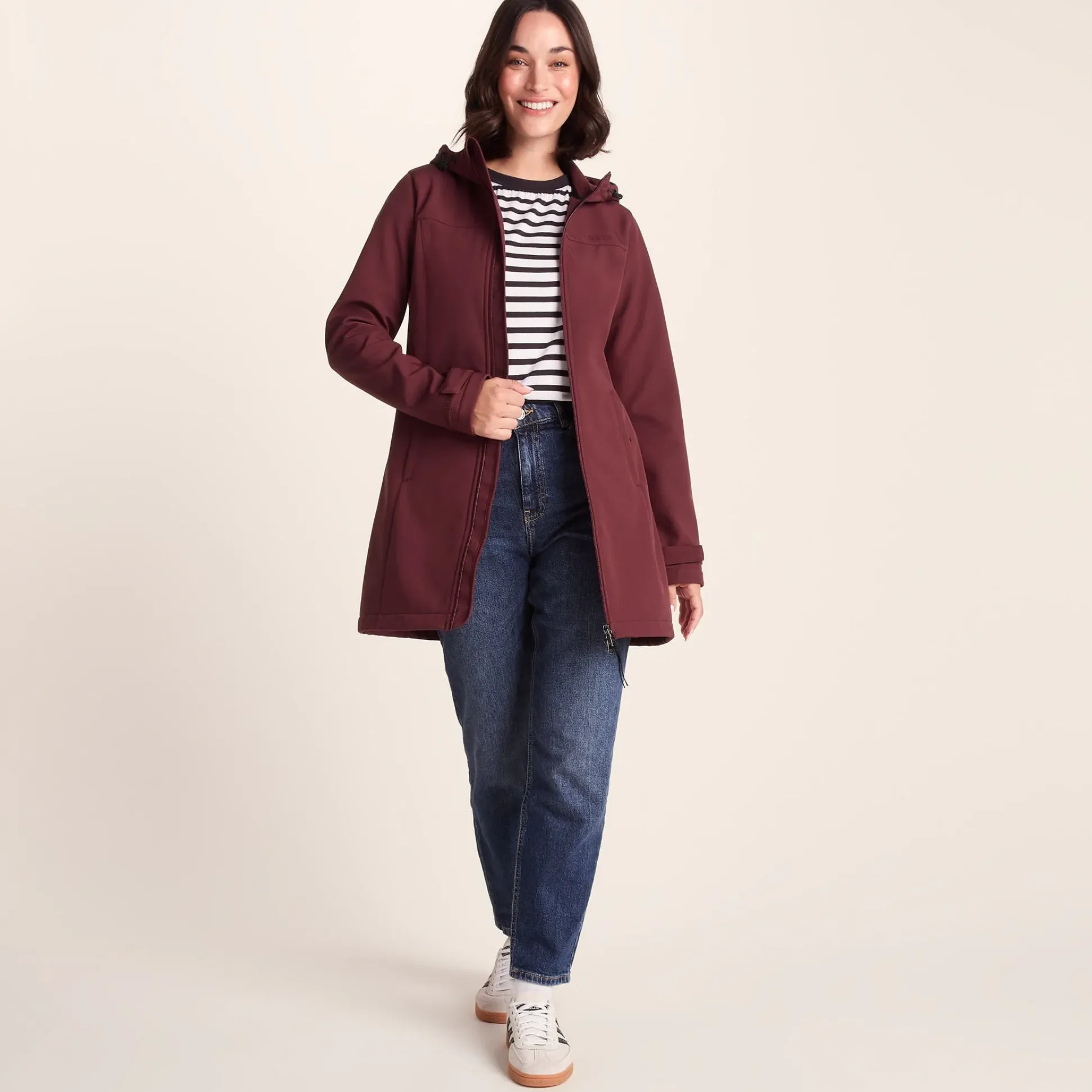 Keld Womens Long Shower Resistant Hooded Softshell Jacket - Burgundy