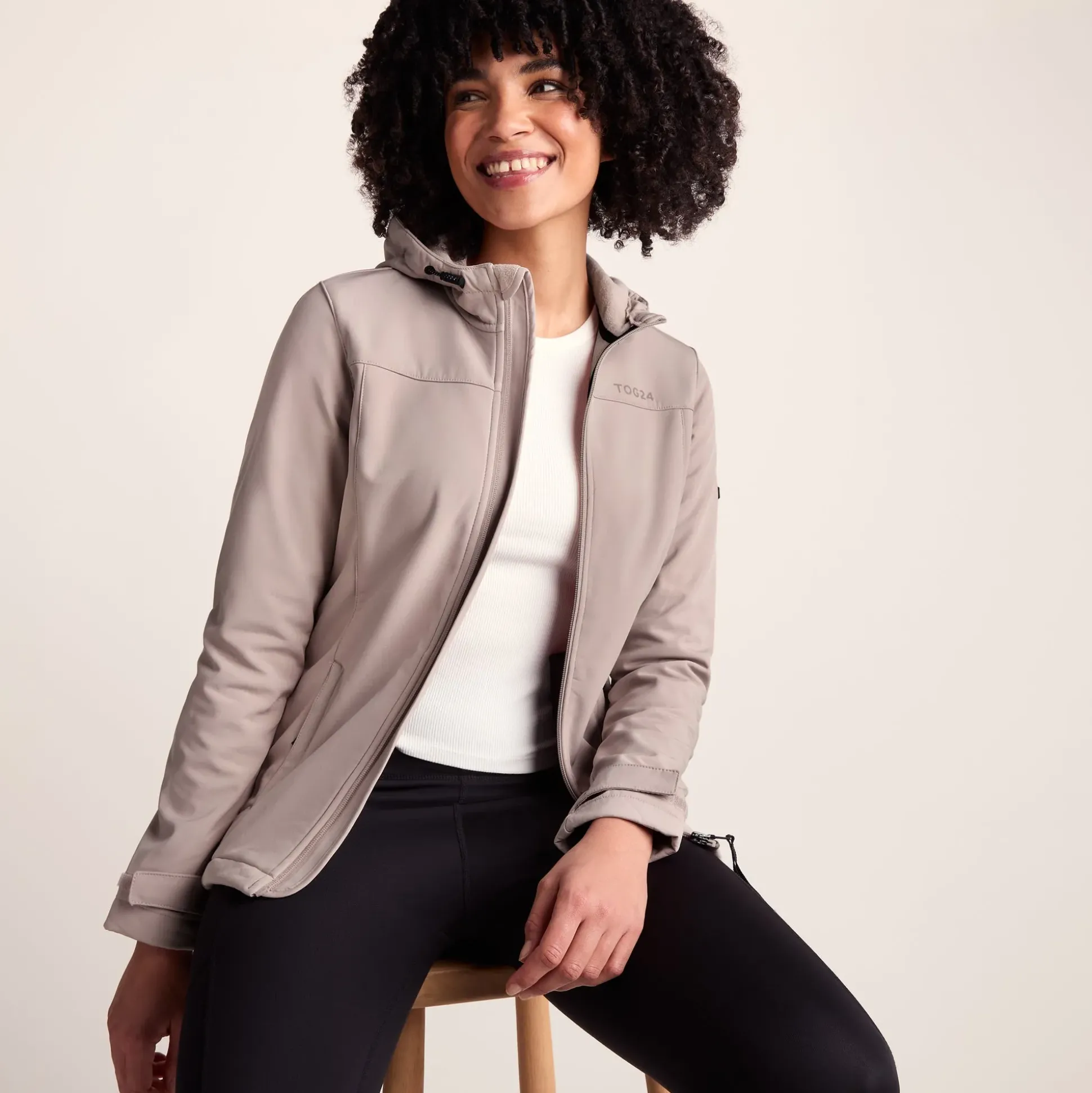 Keld Womens Shower Resistant Hooded Softshell Jacket - Dusky Pink