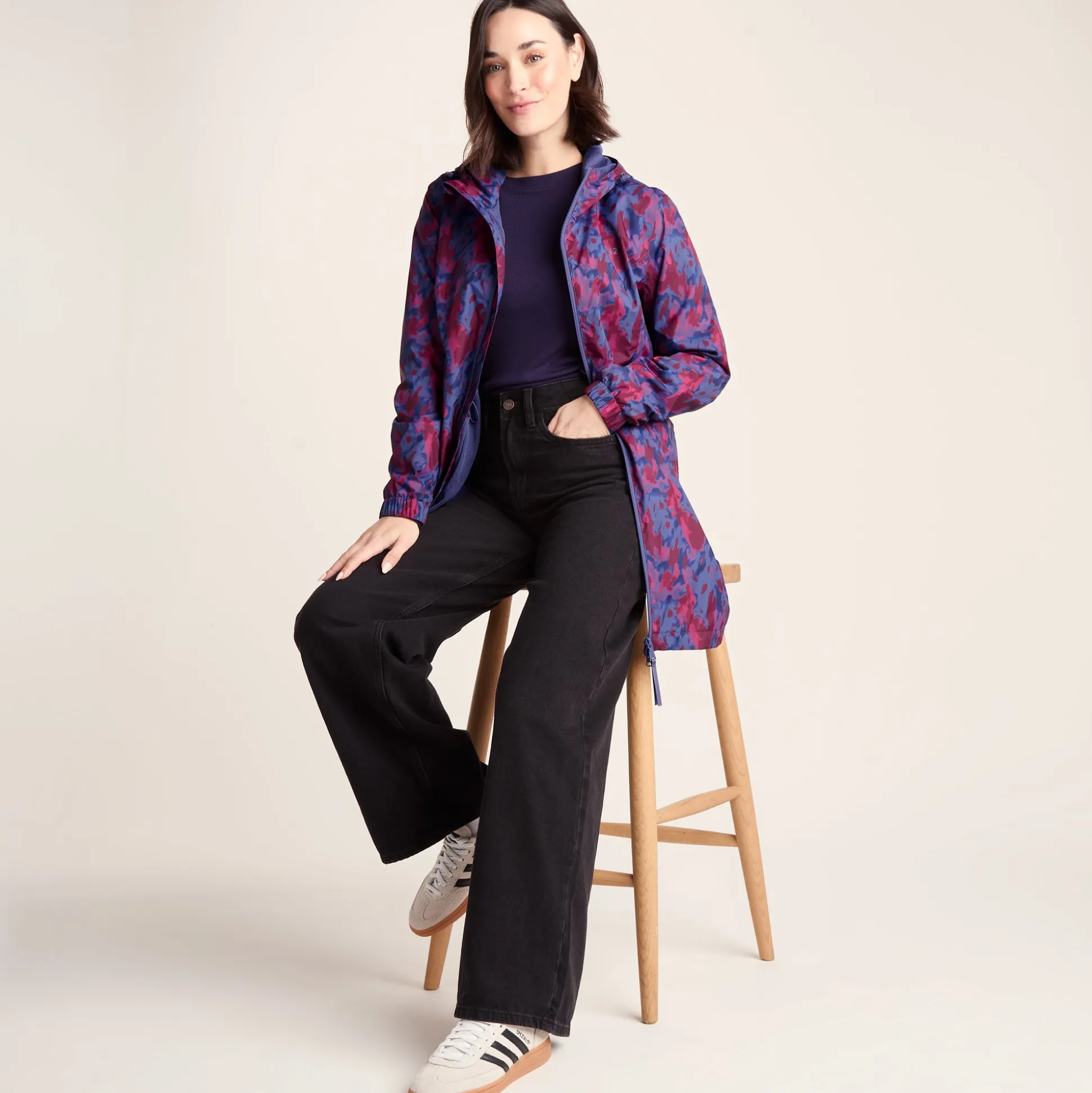 Kilnsey Womens Waterproof Jacket - Oxford Blue Abstract Print