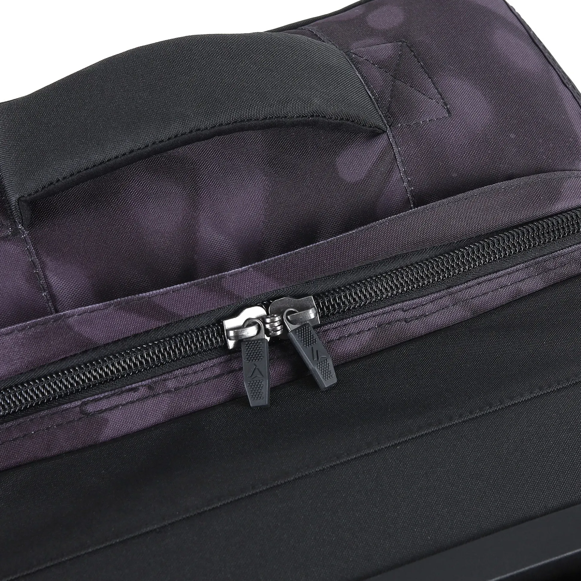 Surfanic Maxim 3.0 70L Roller Bag - Black Vandal