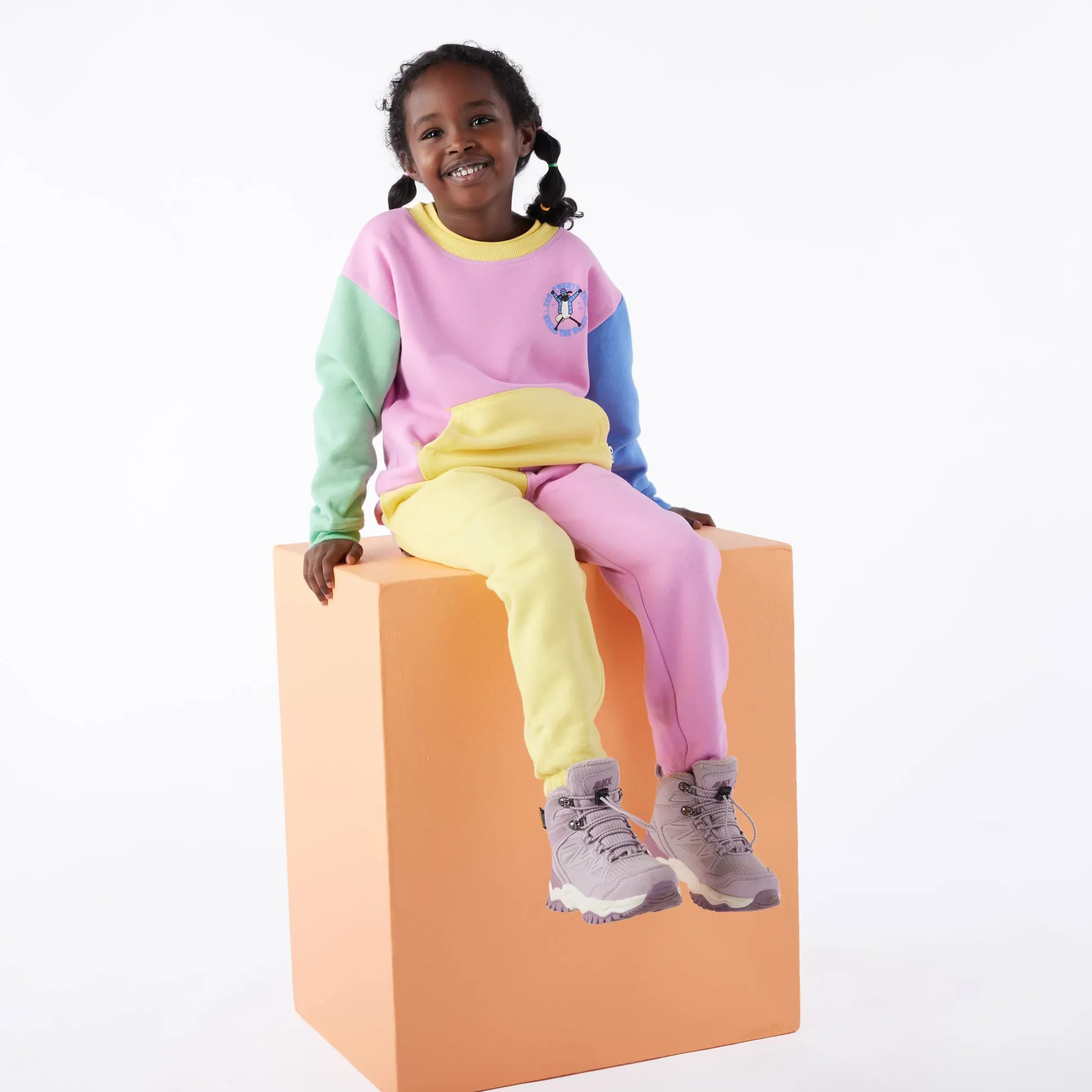 Valais Kids Shaun the Sheep Sweat Pant - Piglet Pink