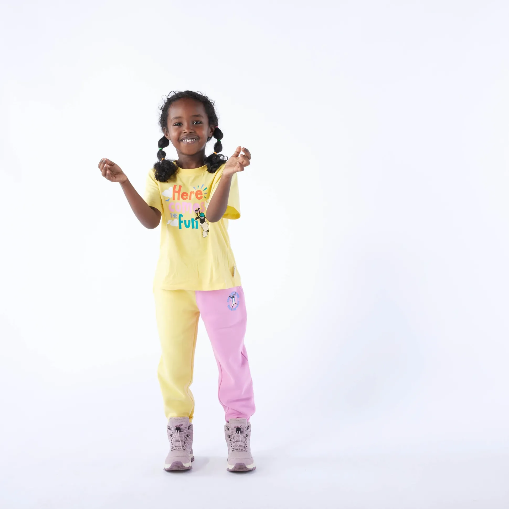 Valais Kids Shaun the Sheep Sweat Pant - Piglet Pink